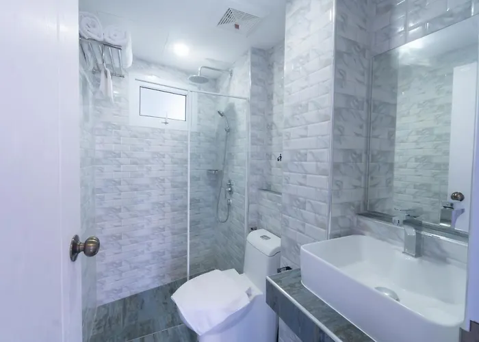 Spark - Mrt Queen Sirikit - Sha Extra Certified Hotel 3*