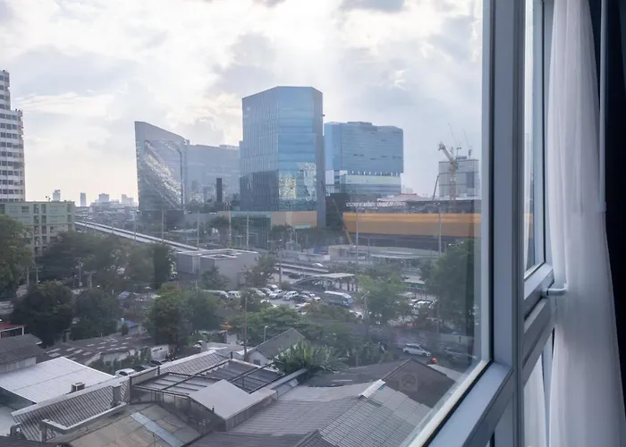 Spark - Mrt Queen Sirikit - Sha Extra Certified Hotel 3*